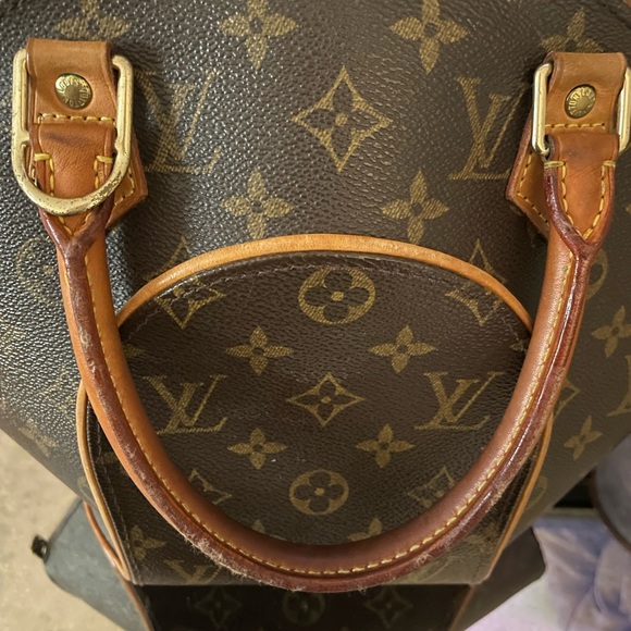 Louis Vuitton Monogram Ellipse - Picture 3 of 7